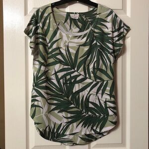 Ember Hawaiian Blouse Size Medium Green and White Palm Trees